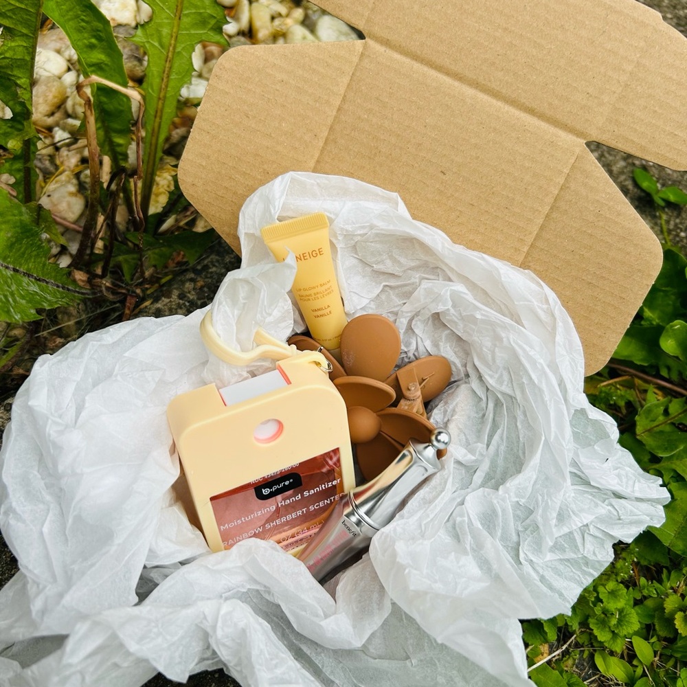 LANEIGE Cream and Tan Hand and Foot Care Essentials